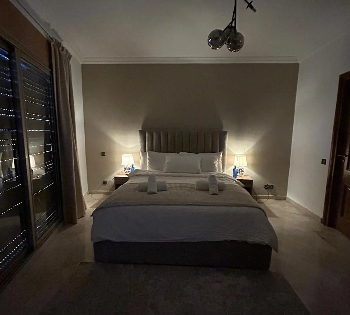 2-Bedroom Luxury Contemporary Apartment Hivernage Marrakesh