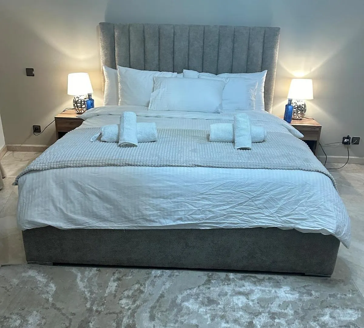 2-Bedroom Luxury Contemporary Apartment Hivernage Marrakesh
