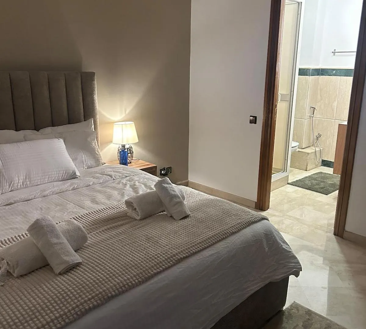 2-Bedroom Luxury Contemporary Apartment Hivernage Marrakesh